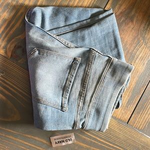 Old navy rockstar super skinny jeggings, size 8, NWT